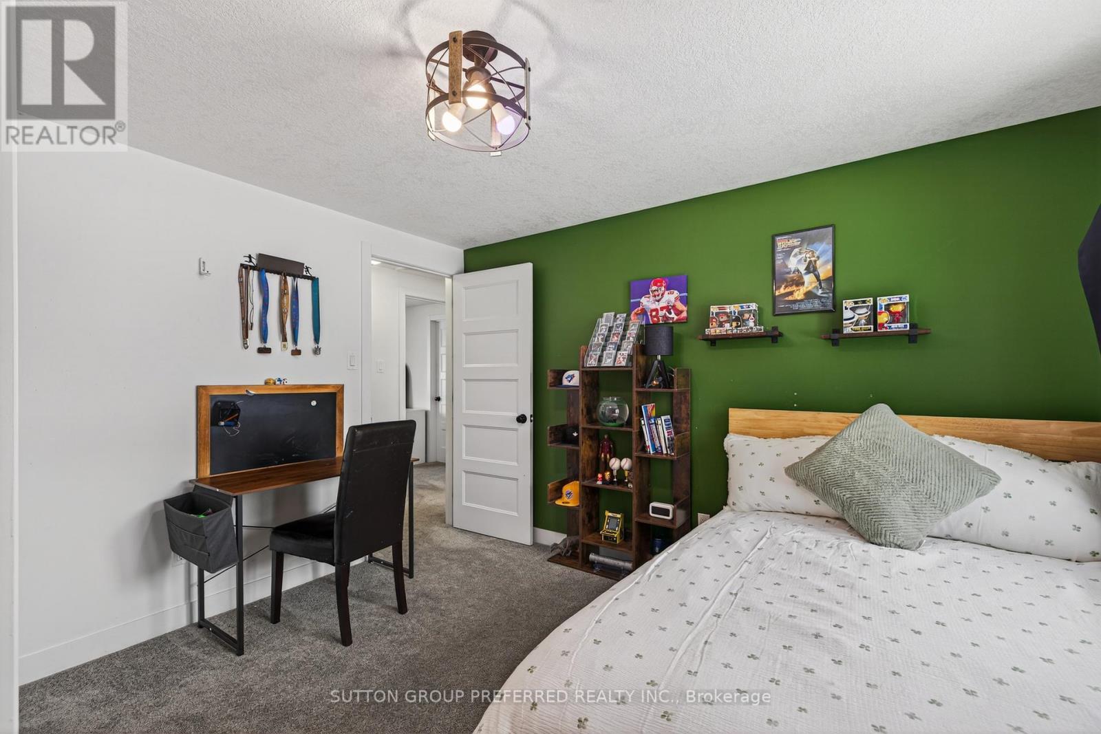 44 Cumberland Crescent, London North (North G), ON - Indoor Photo Showing Bedroom