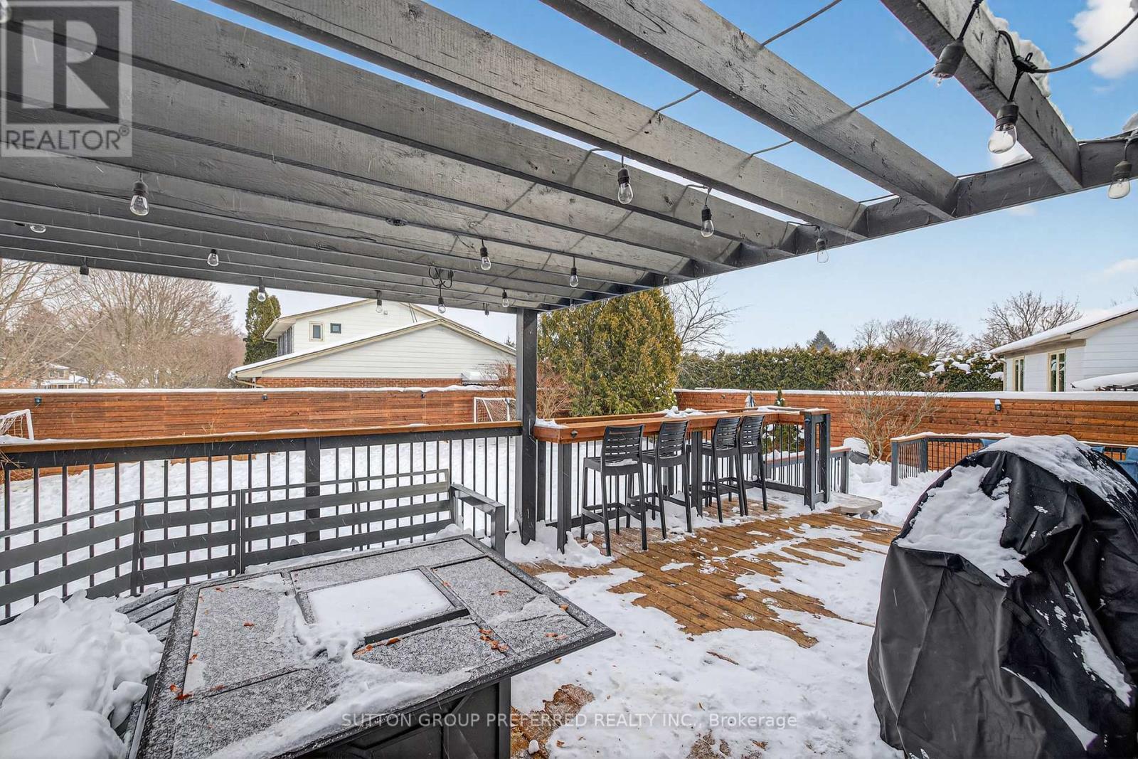 44 Cumberland Crescent, London North (North G), ON - Outdoor With Exterior