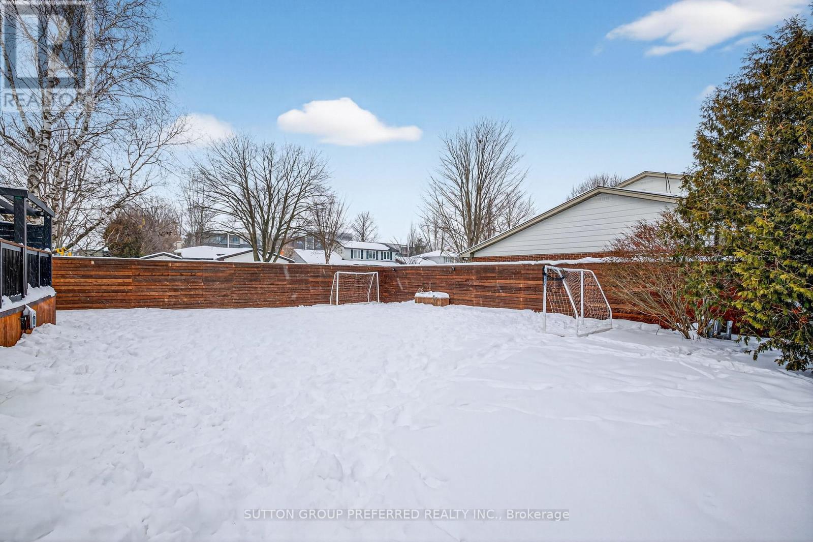 44 Cumberland Crescent, London North (North G), ON - Outdoor