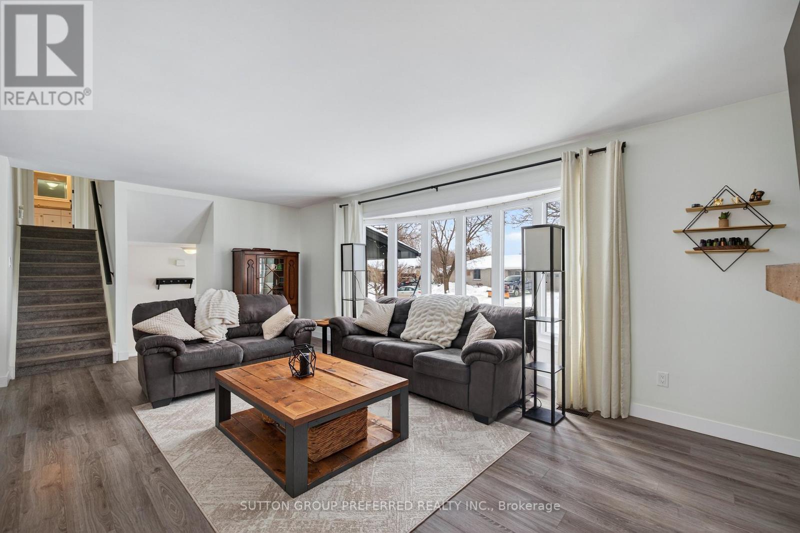44 Cumberland Crescent, London North (North G), ON - Indoor Photo Showing Living Room