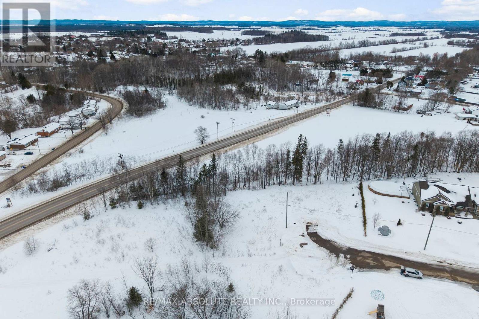 6 Lowe Court, Whitewater Region, ON