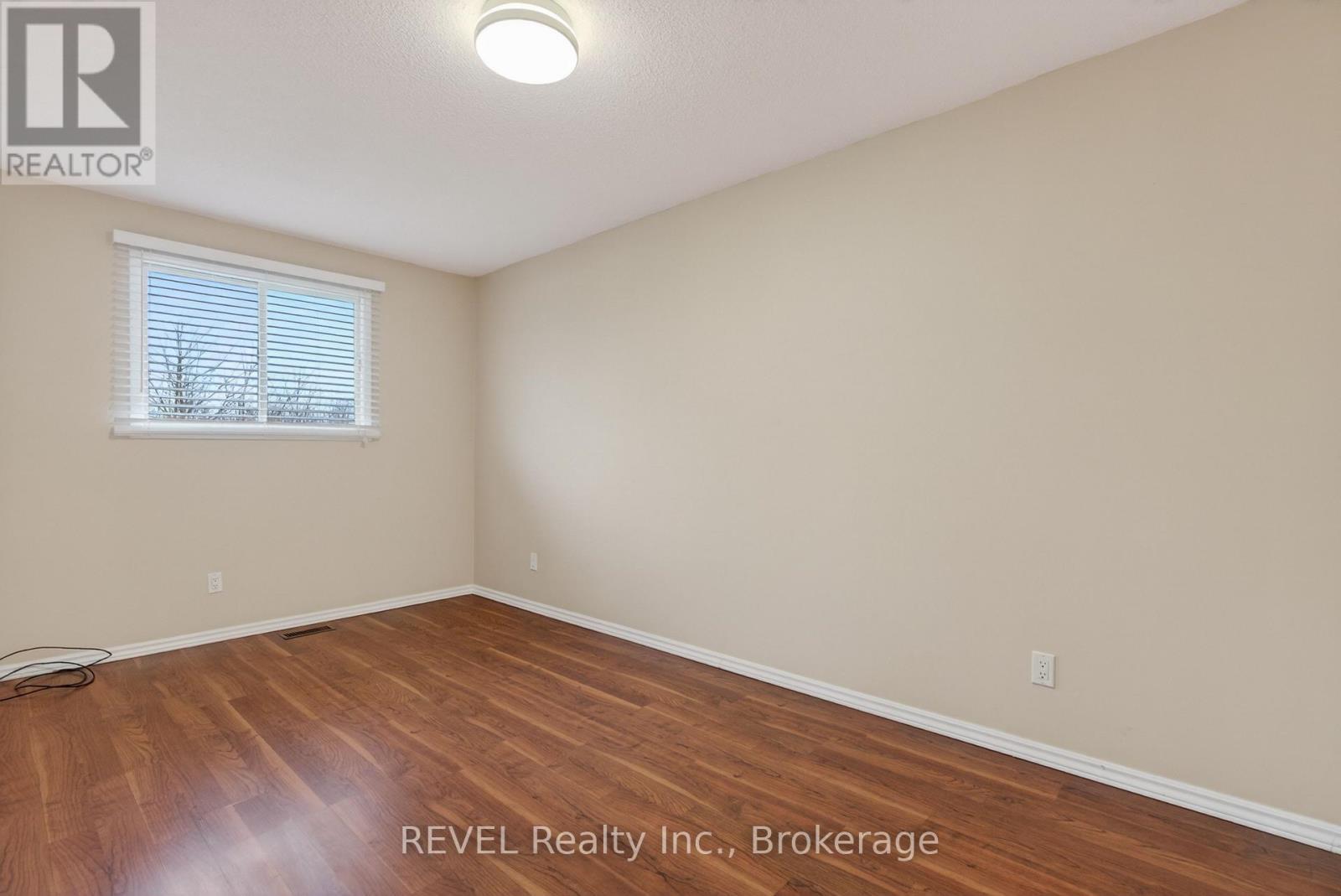 Upper - 6166 Wildrose Crescent, Niagara Falls (Oldfield), ON - Indoor Photo Showing Other Room