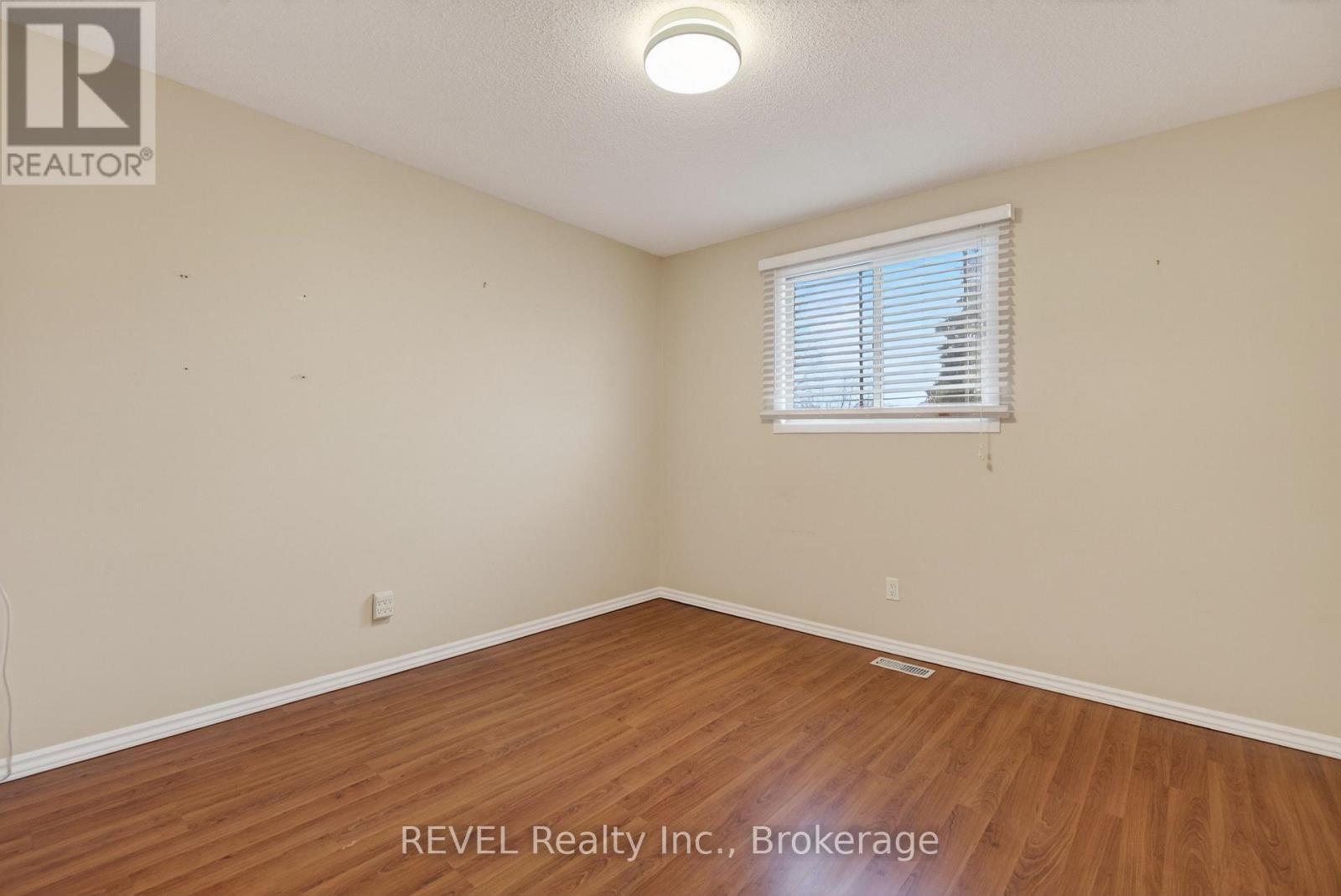 Upper - 6166 Wildrose Crescent, Niagara Falls (Oldfield), ON - Indoor Photo Showing Other Room