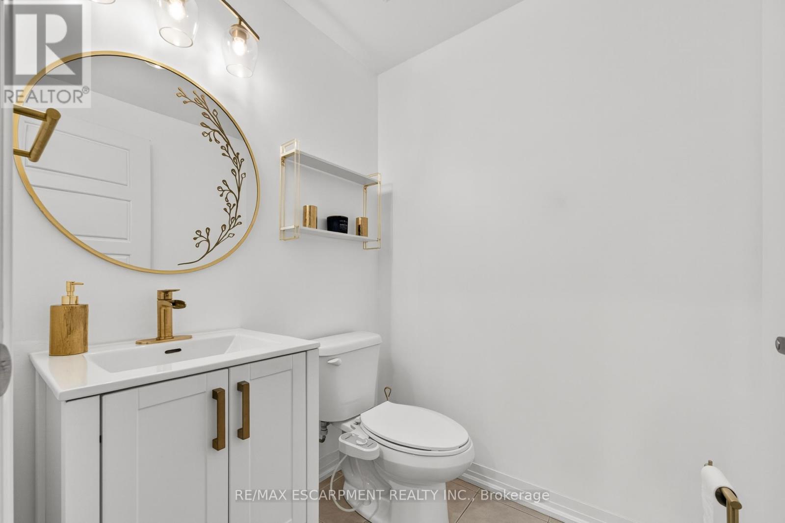 107 - 1206 Main Street E, Milton, ON - Indoor Photo Showing Bathroom