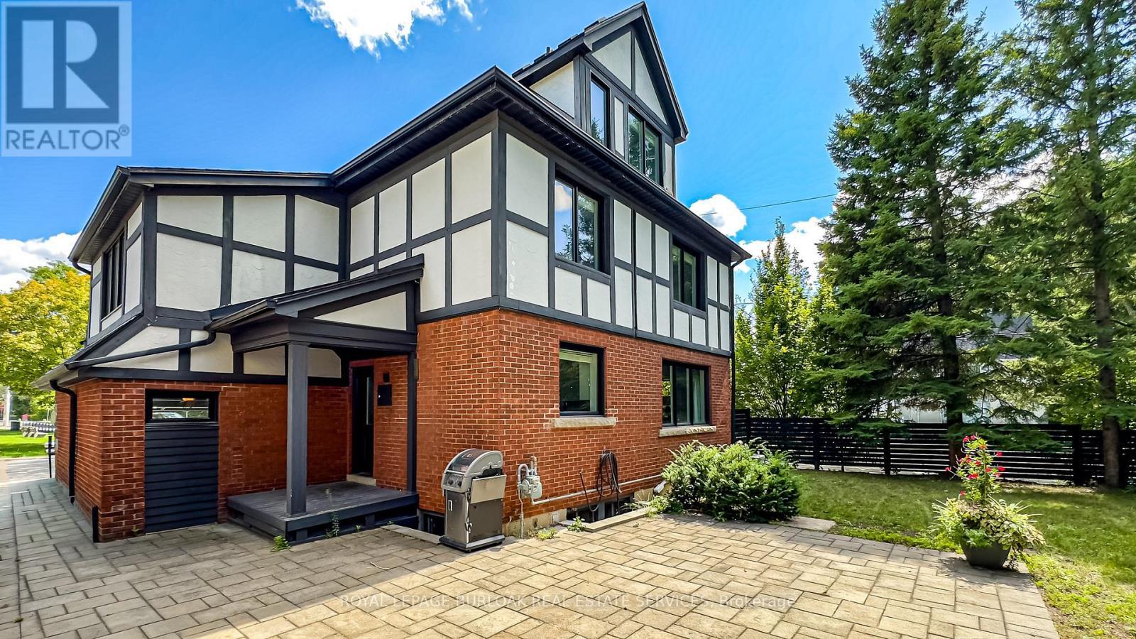3 Oakwood Place, Hamilton, ON - Outdoor