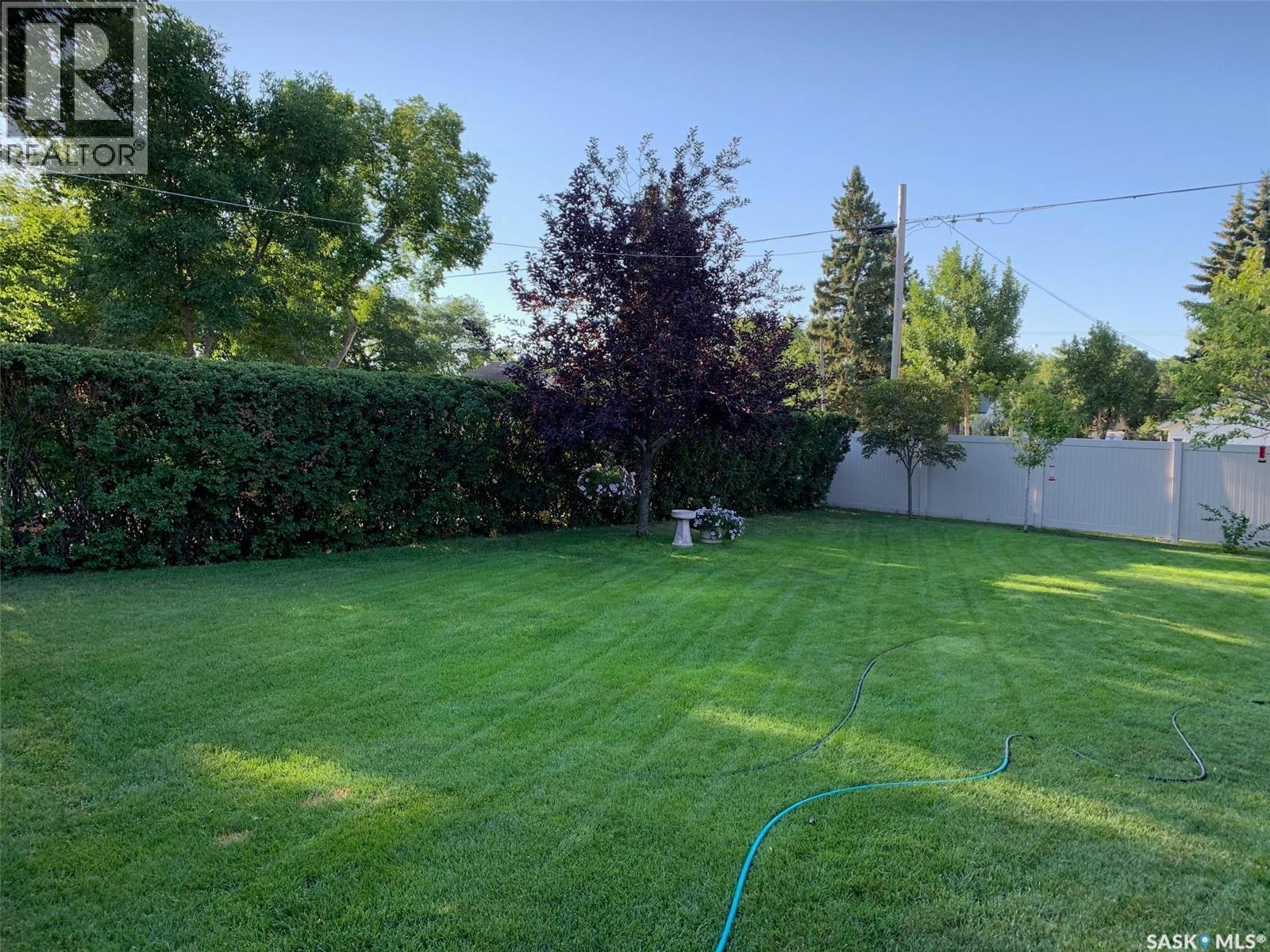 503 Edmonton Street, Broadview, SK - Outdoor With Backyard