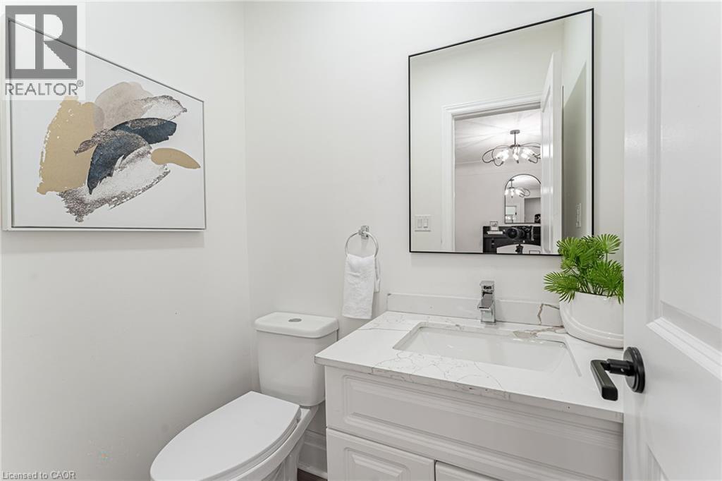 2 pc washroom on the main floor! Super conveneient! - 15 Barnesdale Avenue N, Hamilton, ON - Indoor Photo Showing Bathroom