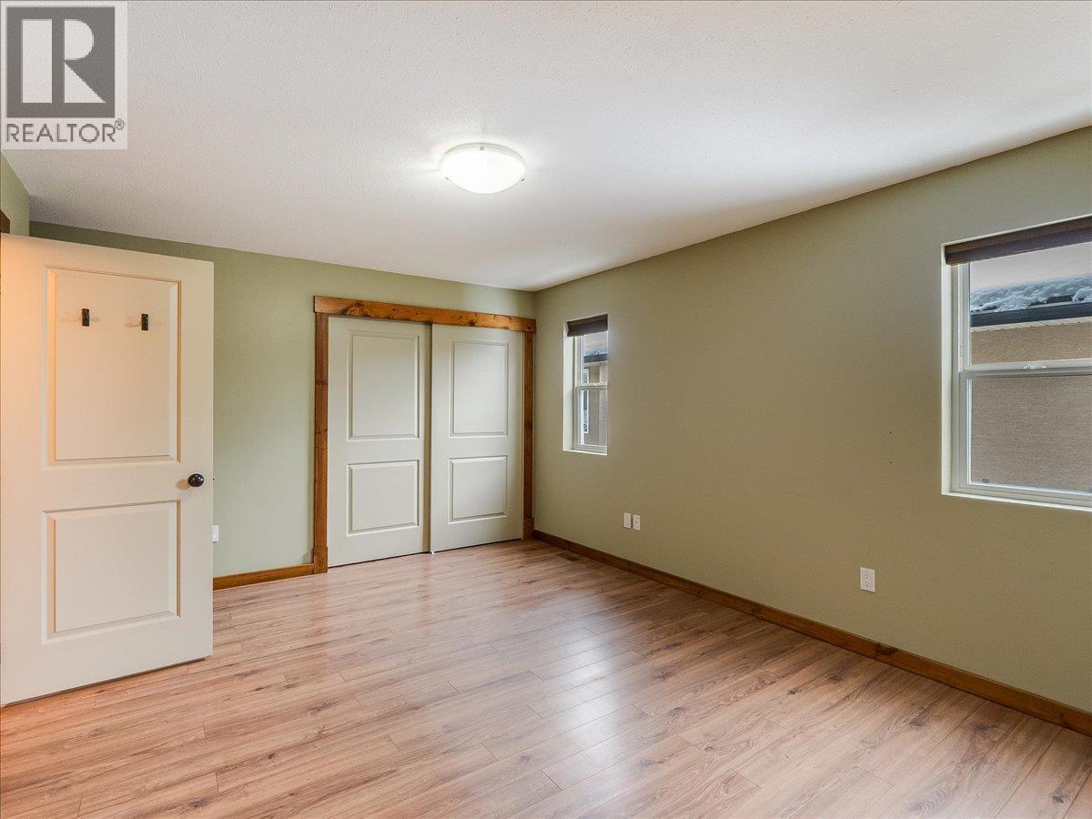 1532 Emerald Crescent, Castlegar, BC - Indoor Photo Showing Other Room