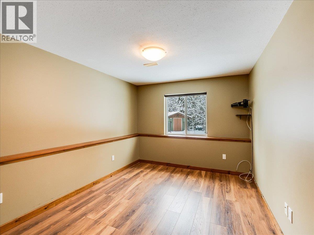 1532 Emerald Crescent, Castlegar, BC - Indoor Photo Showing Other Room