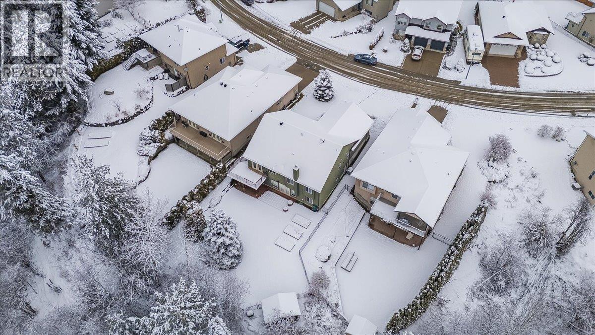 1532 Emerald Crescent, Castlegar, BC - Outdoor With View