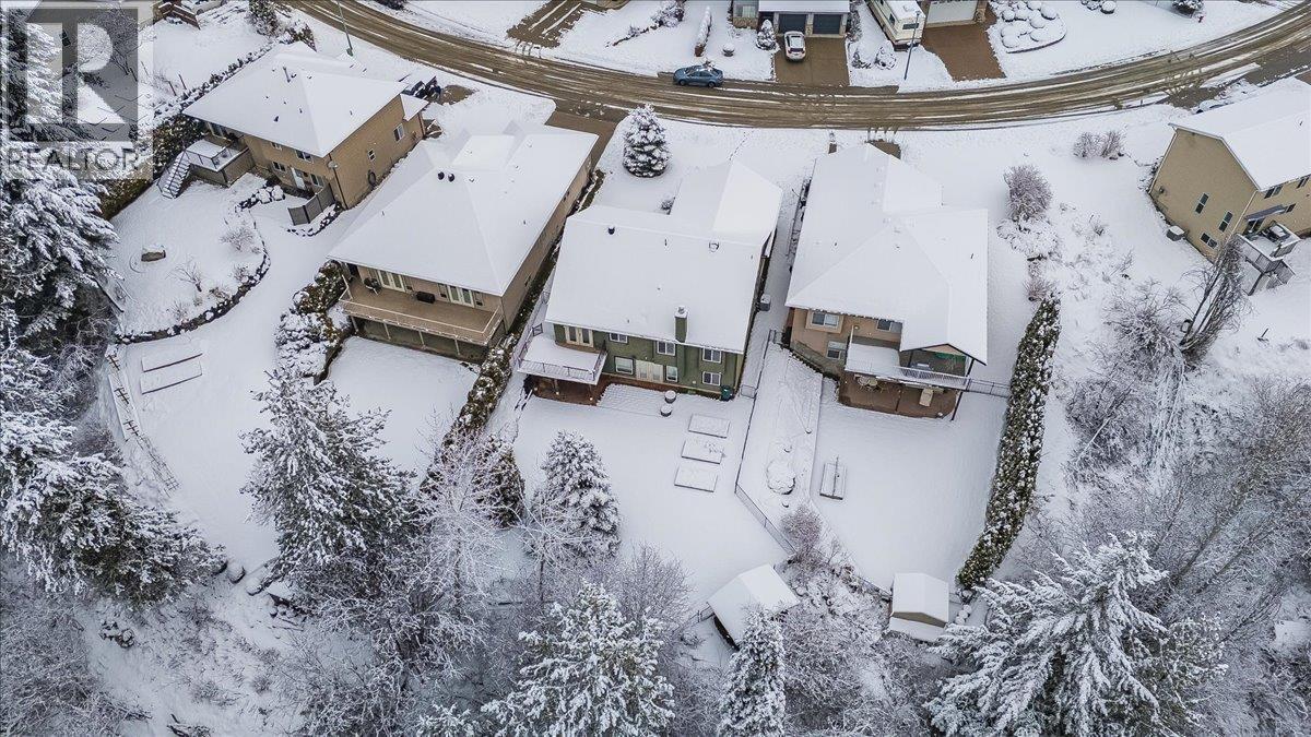 1532 Emerald Crescent, Castlegar, BC - Outdoor With View