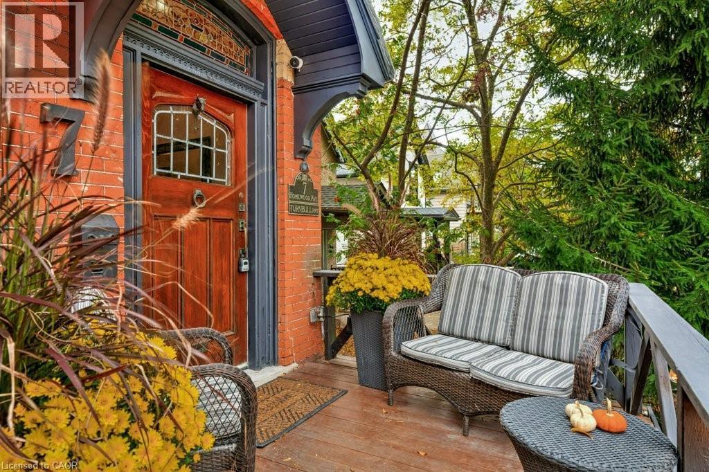 7 Homewood Avenue, Hamilton, ON - Outdoor With Deck Patio Veranda