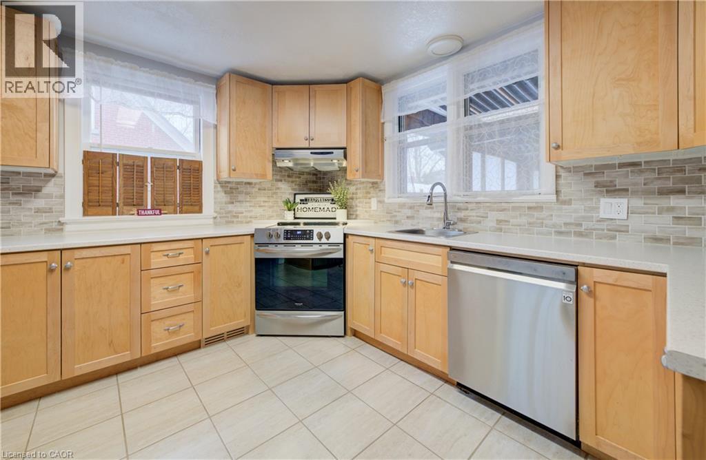76 Brentwood Avenue, Kitchener, ON - Indoor Photo Showing Kitchen With Stainless Steel Kitchen