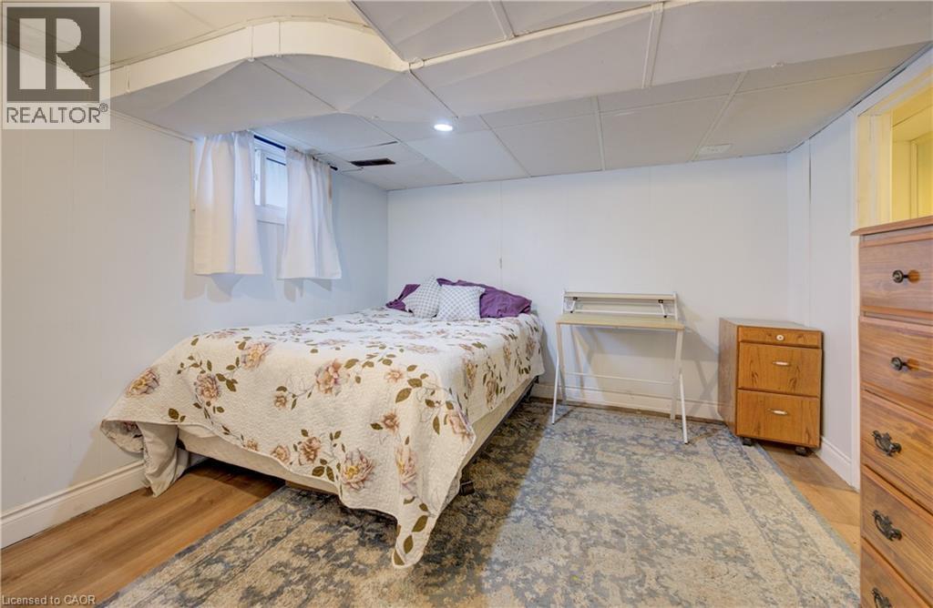 76 Brentwood Avenue, Kitchener, ON - Indoor Photo Showing Bedroom