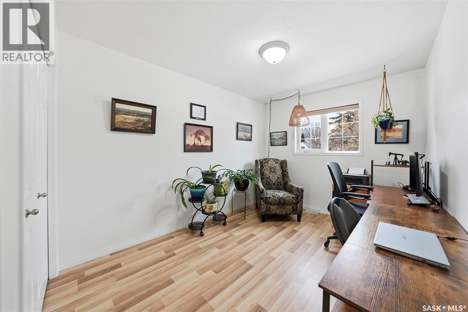 4 102 Willow Street, Saskatoon, SK - Indoor Photo Showing Office