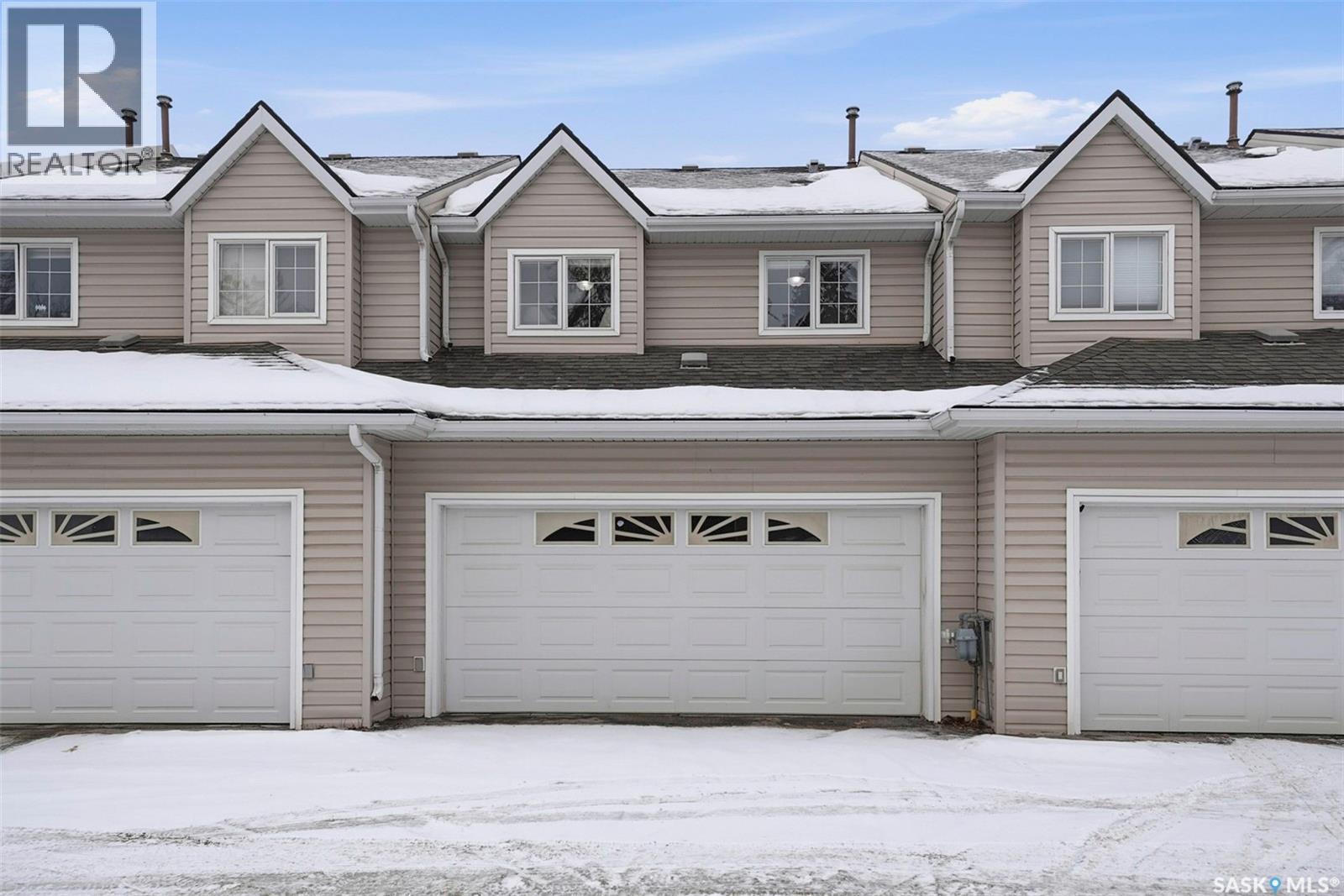 4 102 Willow Street, Saskatoon, SK - Outdoor With Facade