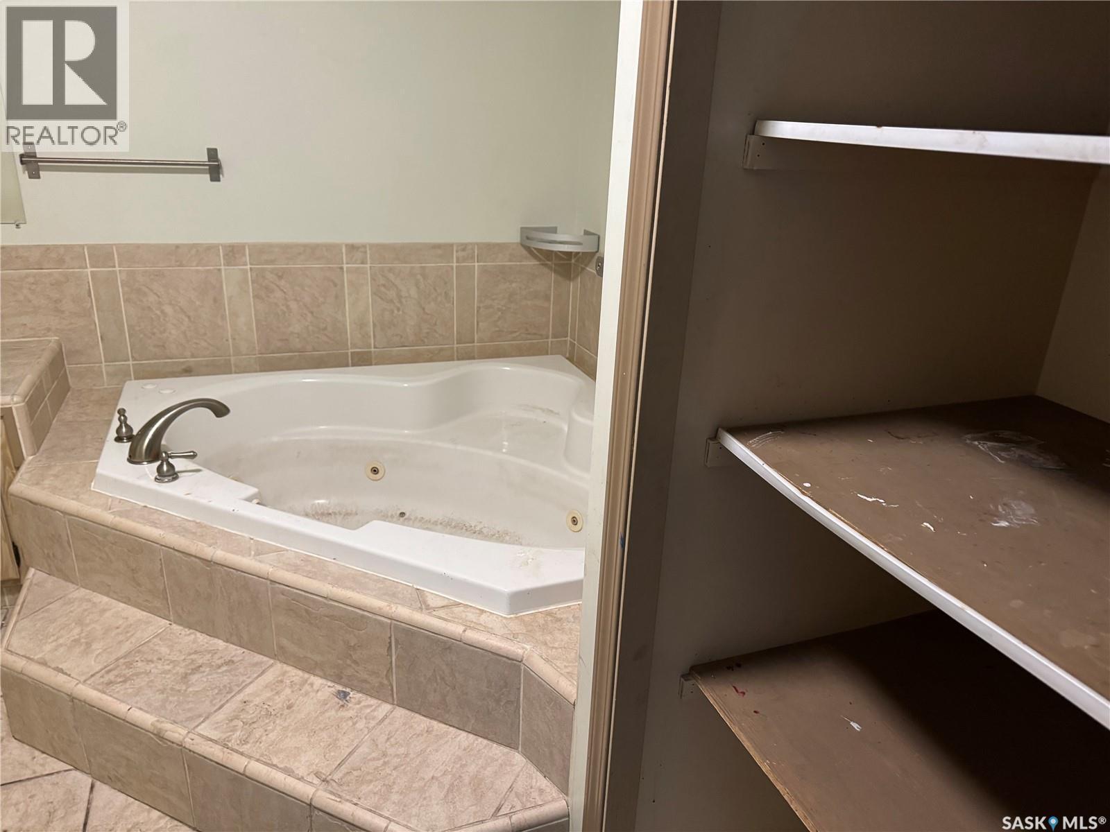 17 Patricia Drive, Coronach, SK - Indoor Photo Showing Bathroom