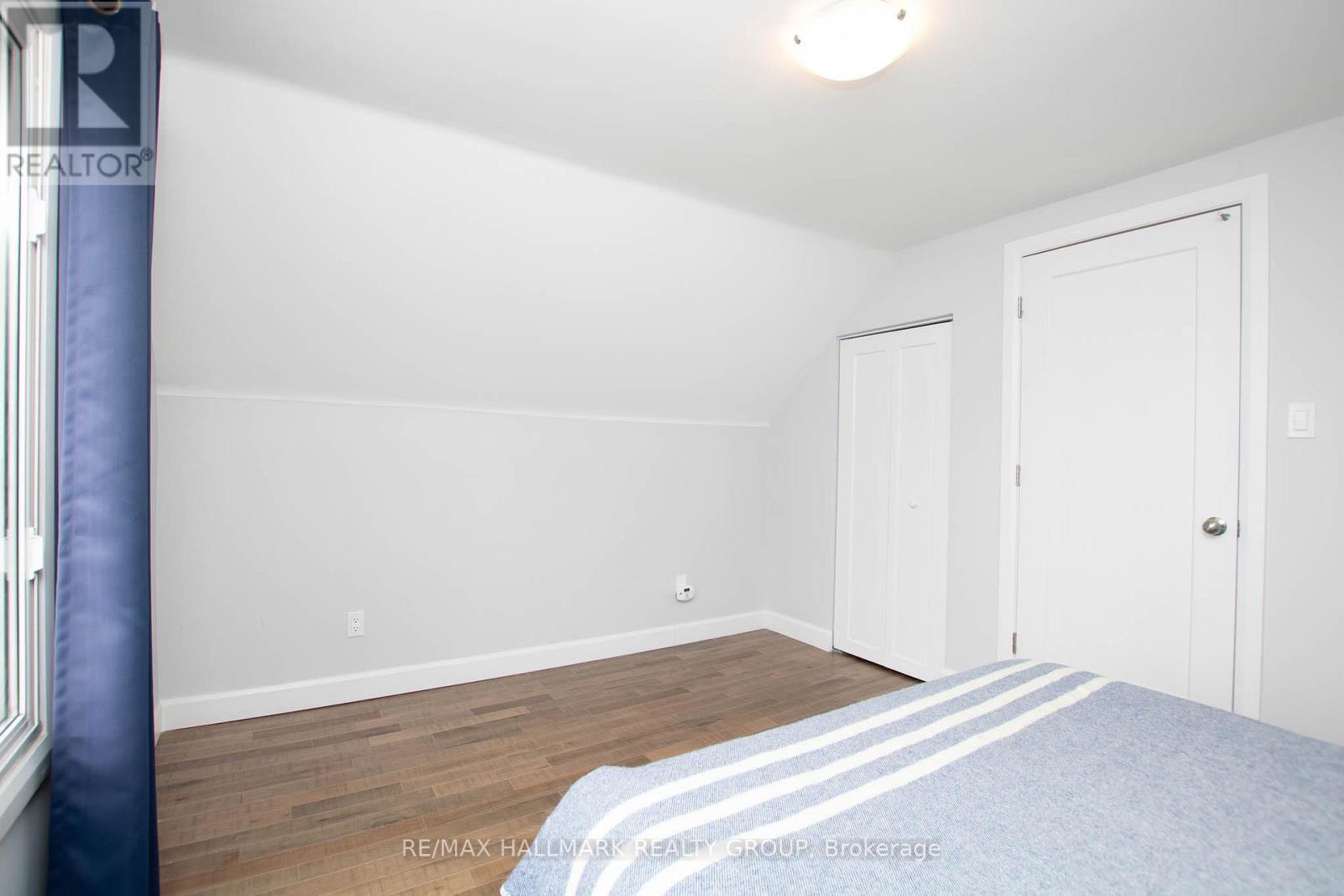 929 Merivale Road, Ottawa, ON - Indoor Photo Showing Bedroom