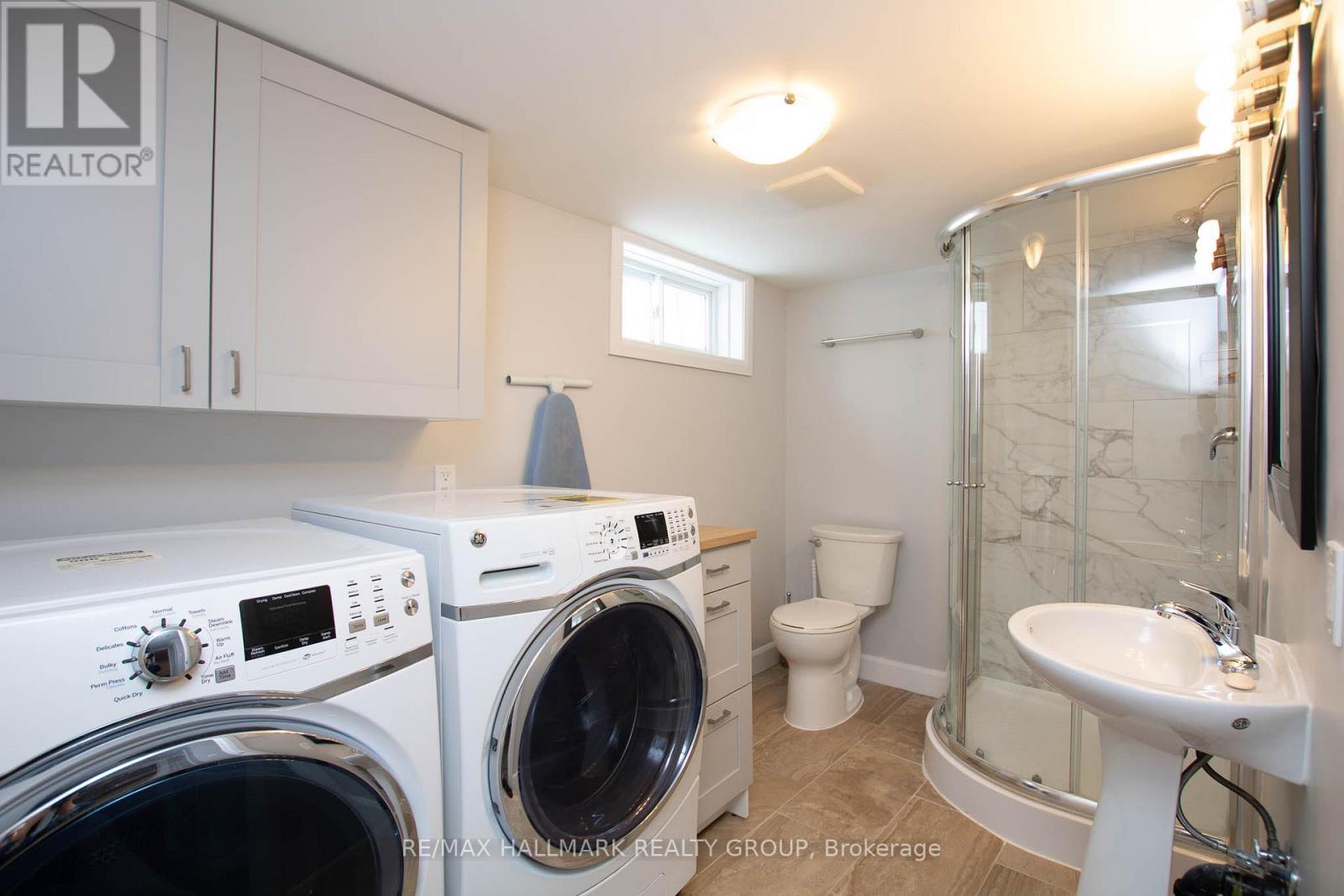 929 Merivale Road, Ottawa, ON - Indoor Photo Showing Laundry Room