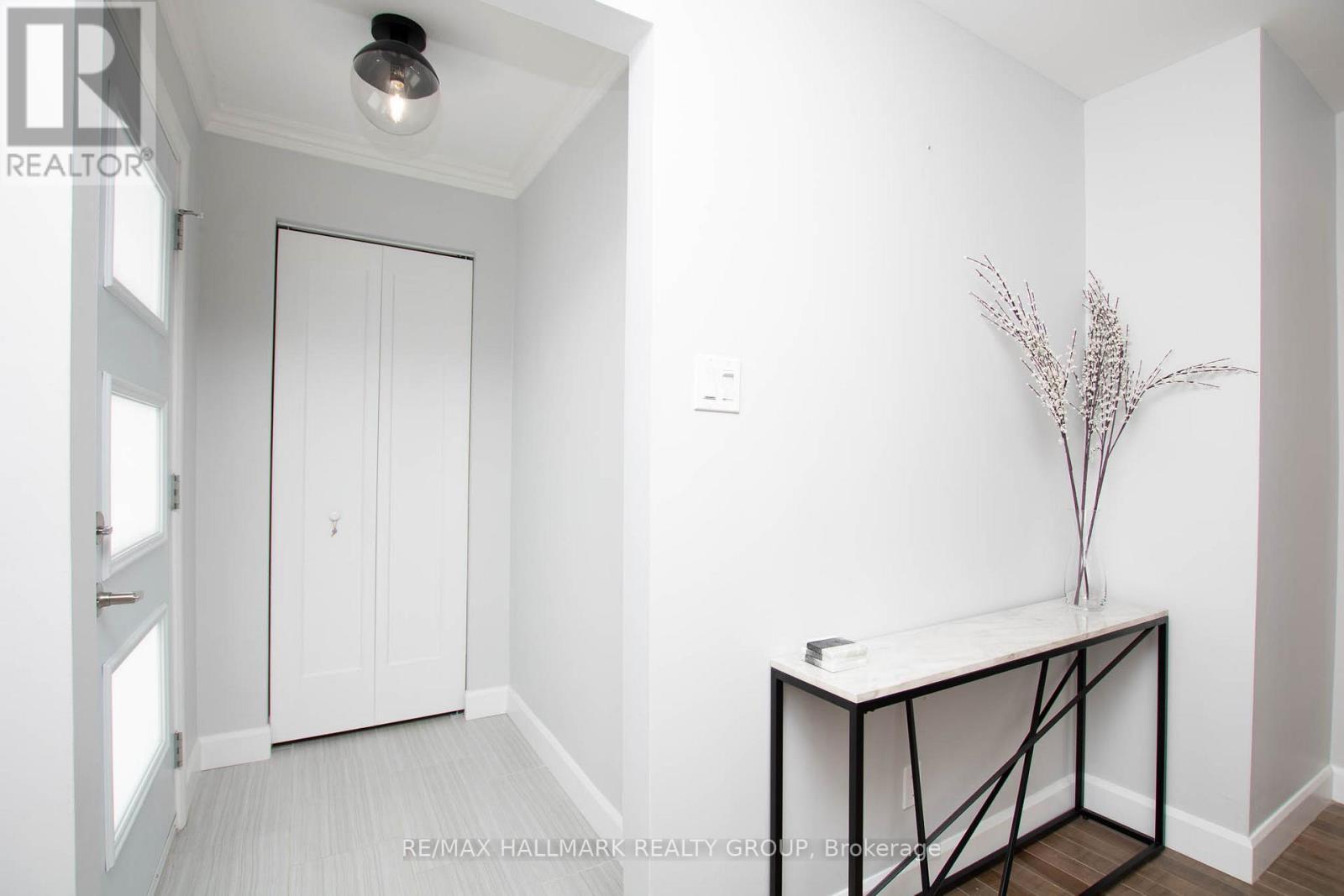 929 Merivale Road, Ottawa, ON - Indoor Photo Showing Other Room