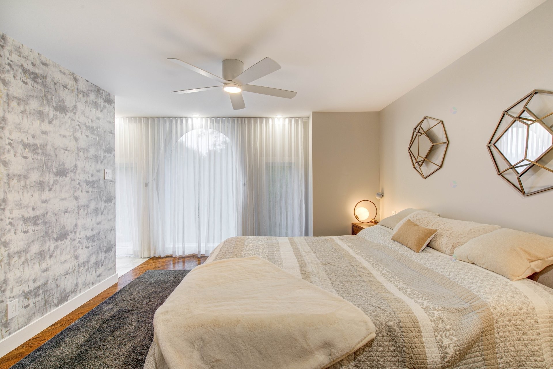 Chambre à coucher principale - 25 Rue Carrier, Saint-Mathieu-De-Beloeil, QC - Indoor Photo Showing Bedroom