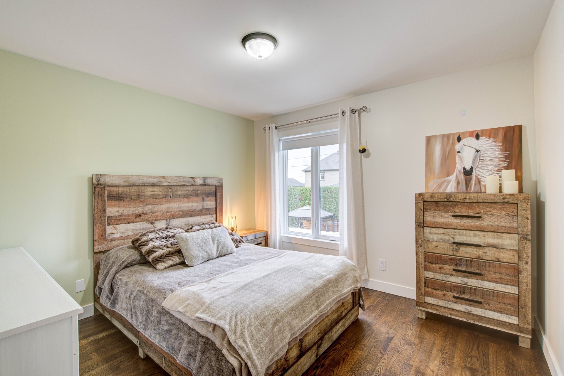 Chambre à coucher - 25 Rue Carrier, Saint-Mathieu-De-Beloeil, QC - Indoor Photo Showing Bedroom