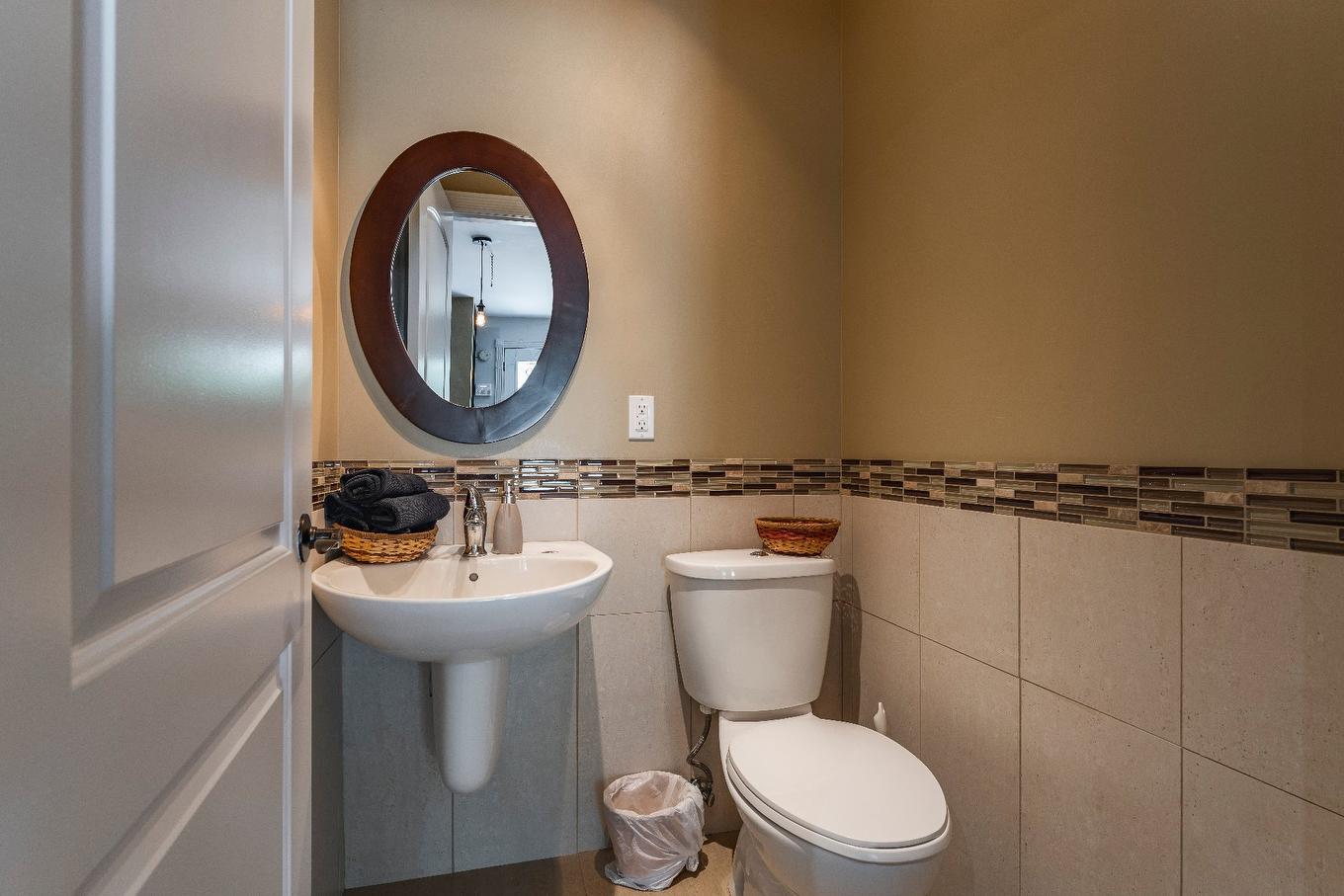 Powder room - 121 Route 216, Stoke, QC - Indoor Photo Showing Bathroom