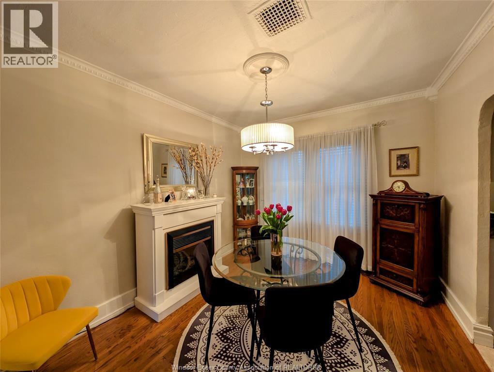 1276 Argyle, Windsor, ON - Indoor Photo Showing Dining Room With Fireplace