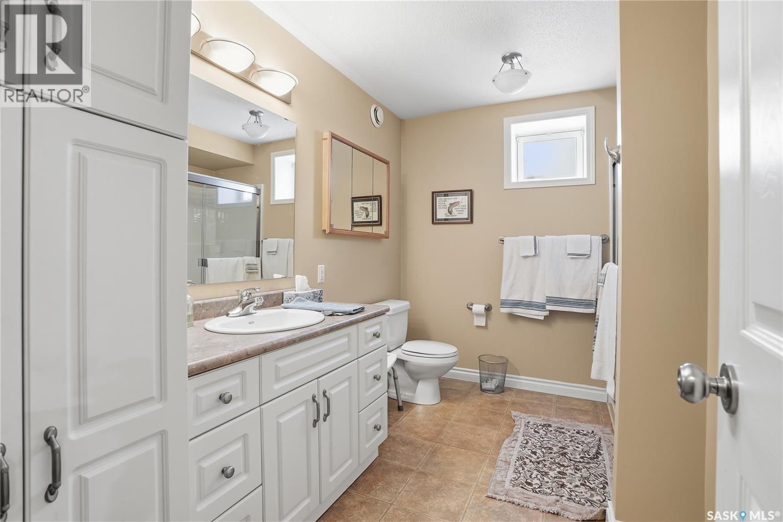 110 Brookshire Crescent, Saskatoon, SK - Indoor Photo Showing Bathroom