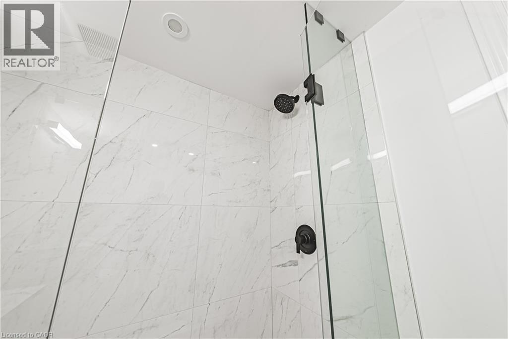 1127 Main Street E, Hamilton, ON