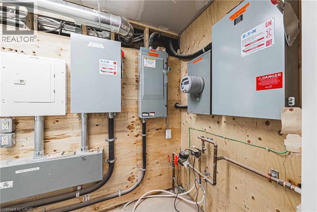 1127 Main Street E, Hamilton, ON