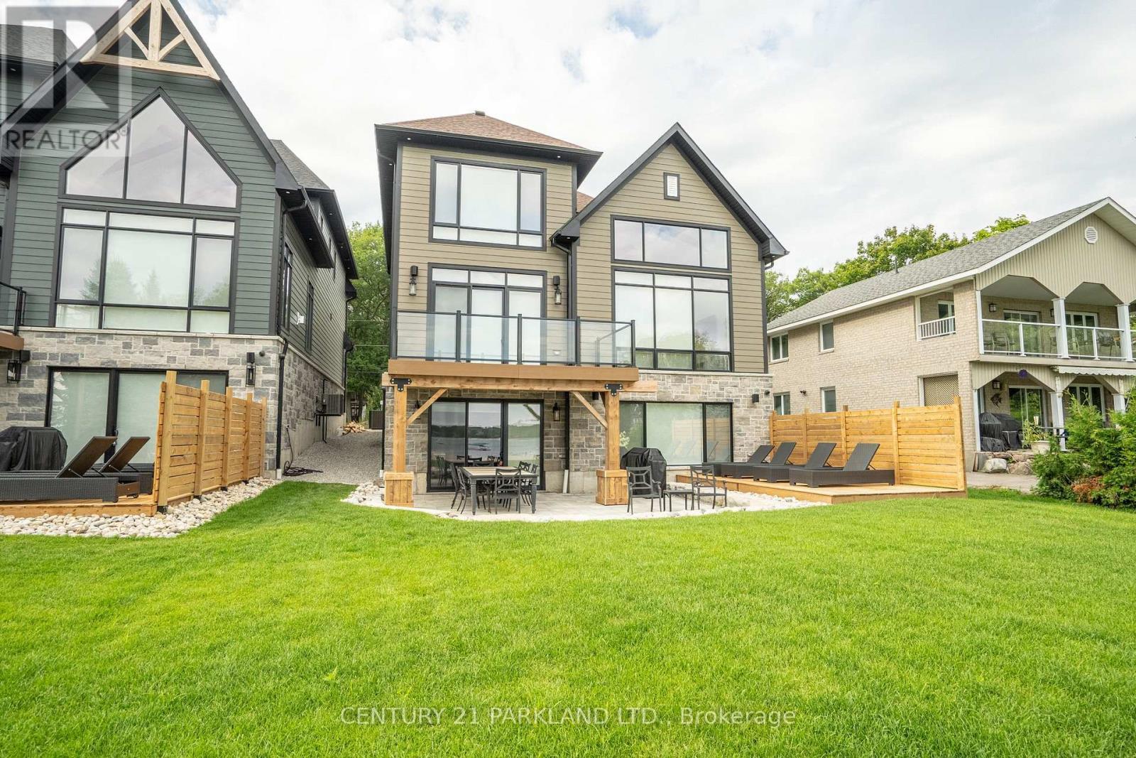 326 Tiny Beaches Road S, Tiny, ON - Outdoor