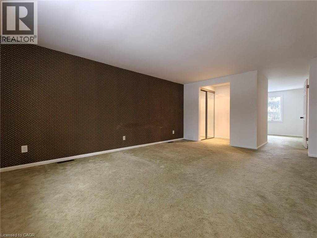 362 Pommel Gate Crescent, Waterloo, ON - Indoor Photo Showing Other Room