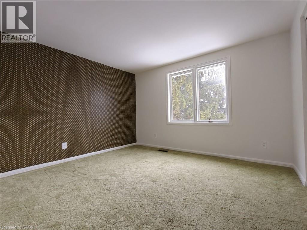 362 Pommel Gate Crescent, Waterloo, ON - Indoor Photo Showing Other Room