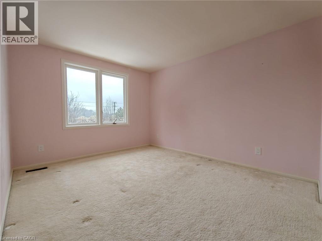 362 Pommel Gate Crescent, Waterloo, ON - Indoor Photo Showing Other Room