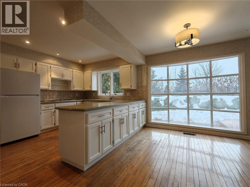 362 Pommel Gate Crescent, Waterloo, ON - Indoor Photo Showing Kitchen