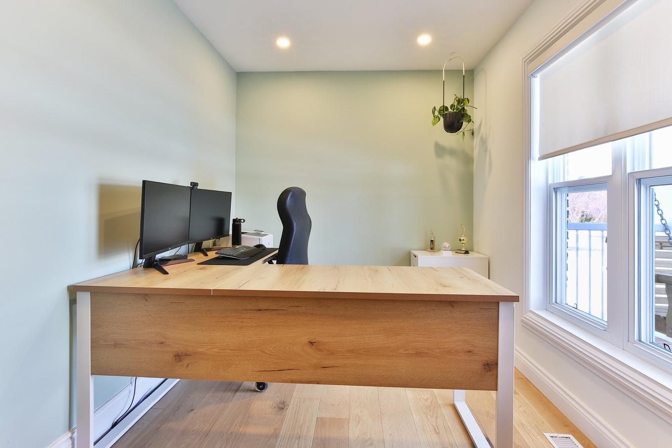 Office - 19 Rue Rolland, Saint-Jean-Sur-Richelieu, QC