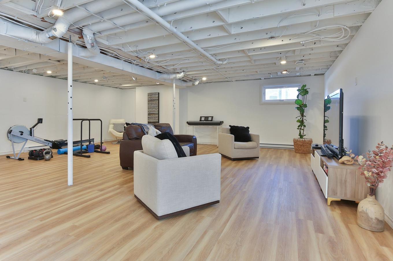 Family room - 19 Rue Rolland, Saint-Jean-Sur-Richelieu, QC