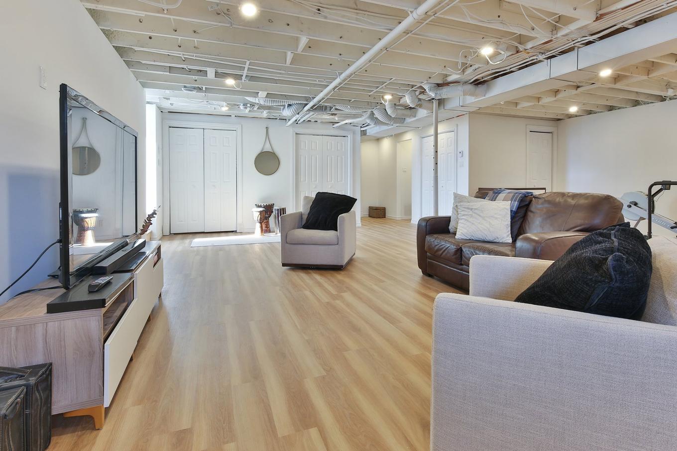 Family room - 19 Rue Rolland, Saint-Jean-Sur-Richelieu, QC