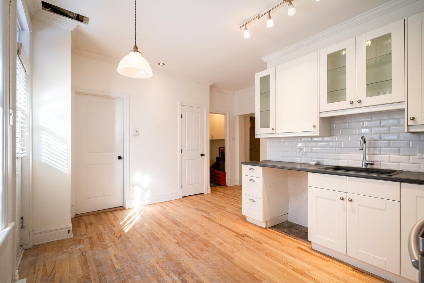 Kitchen - 6644 Av. Henri-Julien, Montréal (Rosemont/La Petite-Patrie), QC - Indoor Photo Showing Kitchen