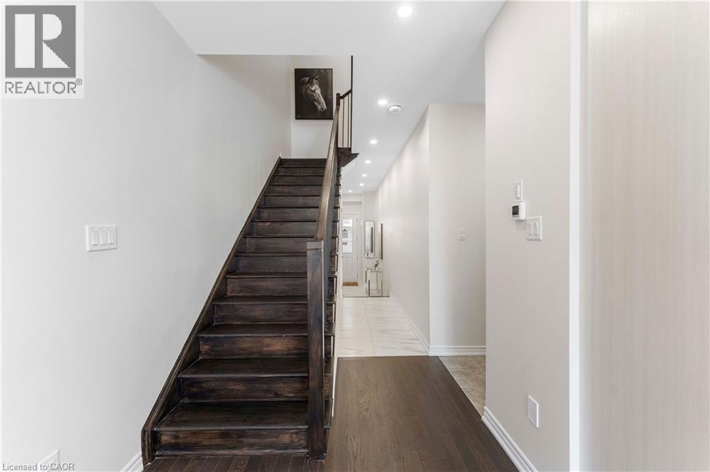 1426 Oakmont Common, Burlington, ON - Indoor Photo Showing Other Room