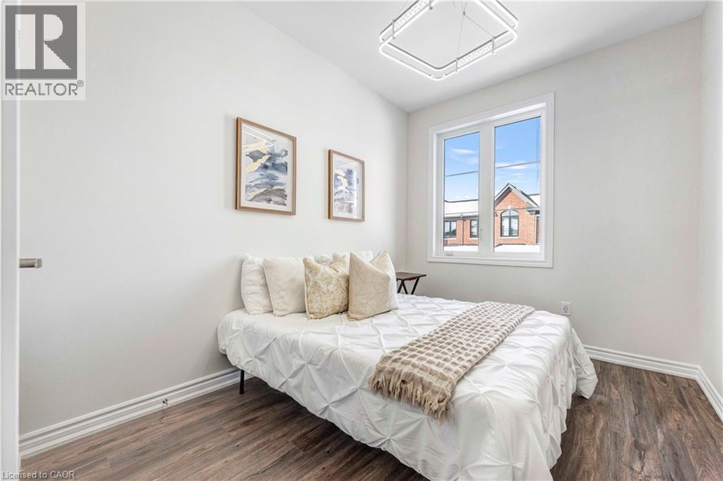 1426 Oakmont Common, Burlington, ON - Indoor Photo Showing Bedroom