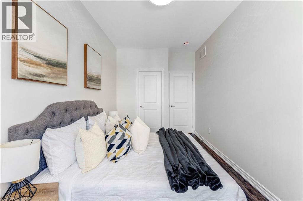 1426 Oakmont Common, Burlington, ON - Indoor