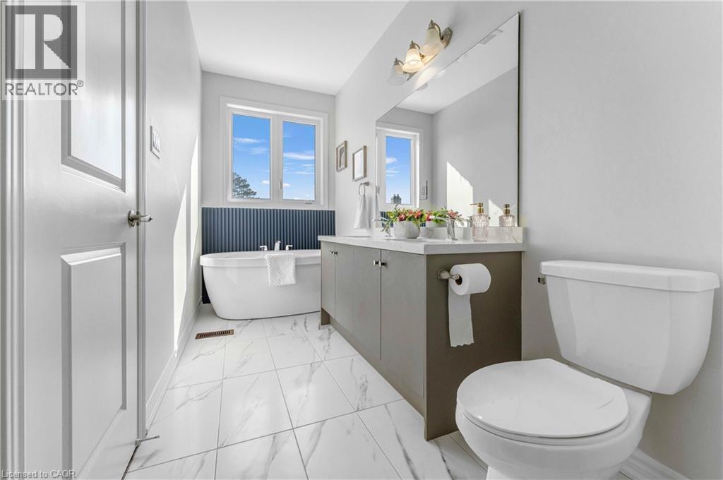 1426 Oakmont Common, Burlington, ON - Indoor Photo Showing Bathroom