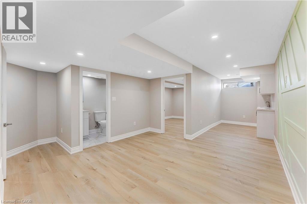 1426 Oakmont Common, Burlington, ON - Indoor