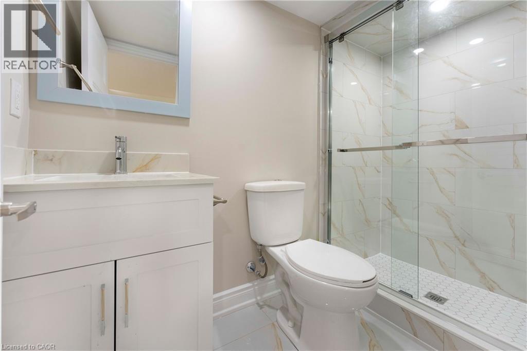 1426 Oakmont Common, Burlington, ON - Indoor Photo Showing Bathroom