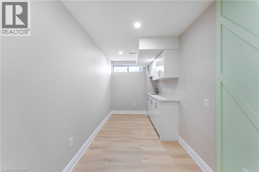 1426 Oakmont Common, Burlington, ON - Indoor