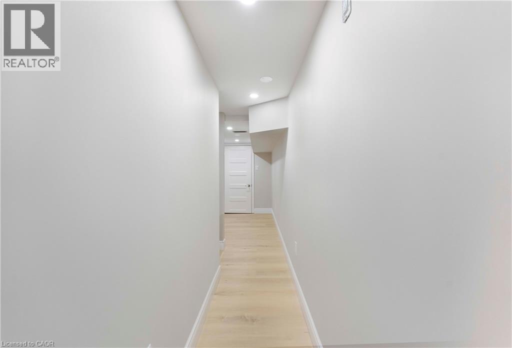 1426 Oakmont Common, Burlington, ON - Indoor Photo Showing Other Room