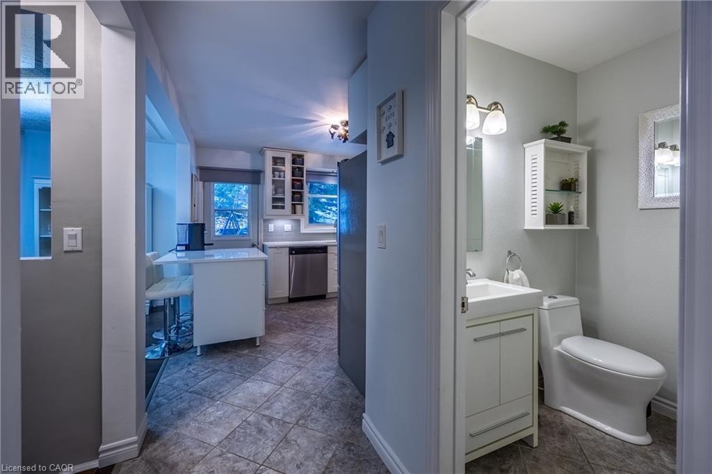 70 Berkley Crescent, Simcoe, ON - Indoor Photo Showing Bathroom