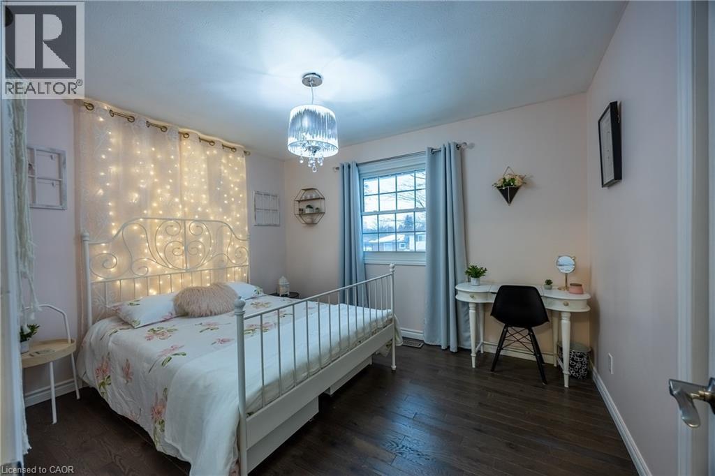 70 Berkley Crescent, Simcoe, ON - Indoor Photo Showing Bedroom